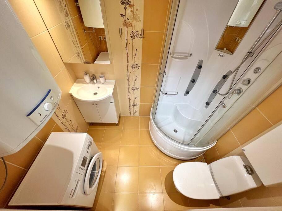 New Apartment With A View In The Town Center Narva Dış mekan fotoğraf